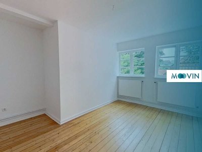 Renovierte 2-Zimmer-Wohnung mit EBK und viel Lichteinfall