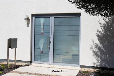 Einfamilien-Doppelhaushälfte mit Terrasse