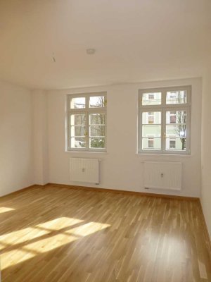 Hochwertig sanierte 2-Raumwohnung mit Balkon am Auensee