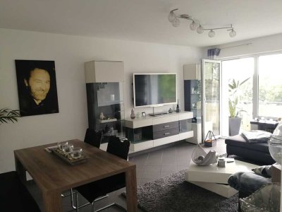 Solingen-Wald - Wohnung mit zwei Zimmern und großem Balkon
