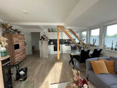 Lichtdurchflutete 3-Zimmer-DG-Wohnung mit großem Sonnenbalkon