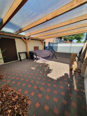 Attraktive und gepflegte 3-Raum-DG-Wohnung mit Balkon, Garten und Einbauküche in Hamm