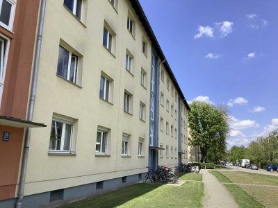 Erstbezug nach Kernsanierung, gut geschn. 2 Zi. EG - Whg. mit Wohnküche