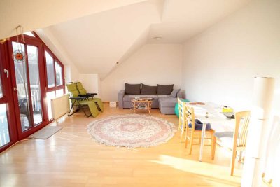 Gemütliche, lichtdurchflutete 3-Zimmer-Dachgeschosswohnung!