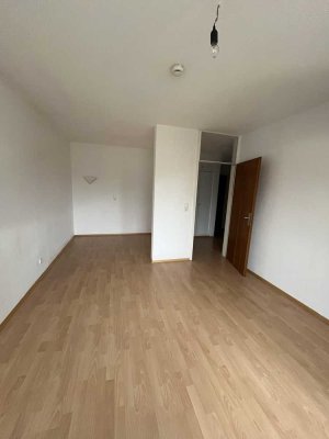 Schöne 1-Zimmer-Wohnung mit Balkon nähe Feki