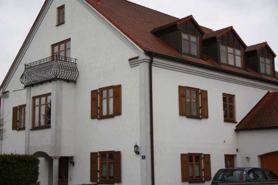 Stilvolle, gepflegte 5-Raum-Wohnung mit gehobener Innenausstattung in Großeisenbach