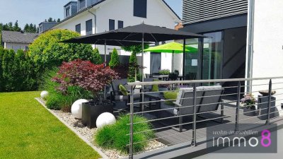 Exklusive Architekten Doppelhaushälfte - elegant und stilsicher ausgestattet