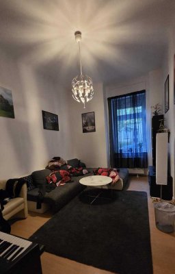 Altbauwohnung im EG zu vermieten (2 Zimmer)