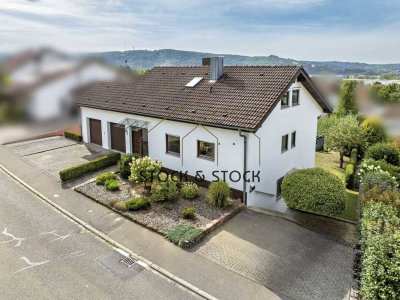 Schönes Einfamilienhaus mit Einliegerwohnung