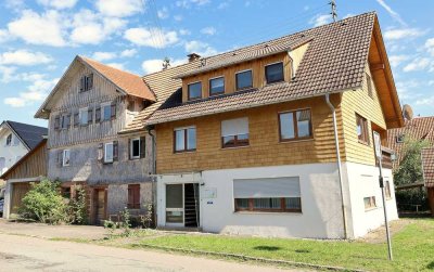 3-FAMILIENHAUS IN NEUWEILER