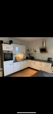 Neuwertige 2.5 Raum-Wohnung mit Balkon und Einbauküche in Bochum