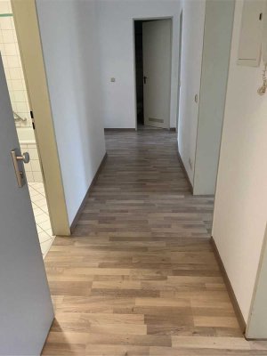 Helle, schöne 3-Zimmer Wohnung mit Balkon und TG-Stellplatz