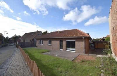Einfamilienhaus im Bungalowstil mit Carport, Terrasse und Einbauküche