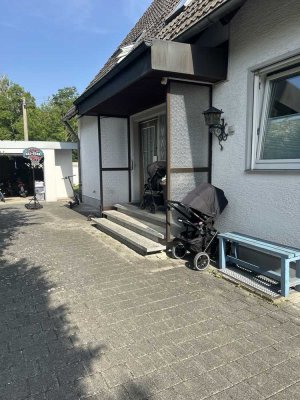 Exklusive, modernisierte 3,5-Raum-Maisonette-Wohnung mit Balkon in Günzburg