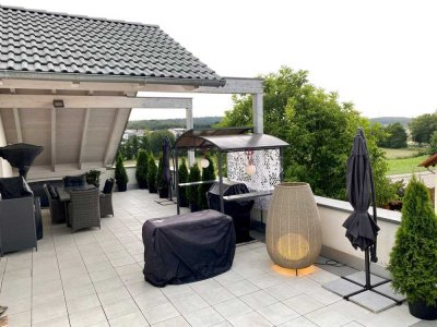 Luxus Penthouse (möbliert oder unmöbliert) mit 100m² Dachterrasse, 4 Stellplätze + Hobbyraum