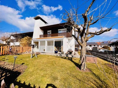 Doppelhaushälfte zwischen Schloßberg und Vogtareuth