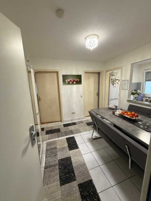 Helle 2-Zimmer Wohnung in Stuttgart-Süd mit Einbauküche (zum abkaufen)