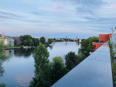 Berlin Spree Penthouse 107 m² • 4 Zimmer Wohnung möbliert • 45 m² Panorama-Dachterrasse