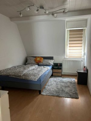 Attraktive 3,5-Raum-Dachgeschosswohnung mit EBK und Balkon