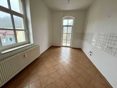 Gepflegte 2 Raumwohnung mit Balkon und Eckbadewanne