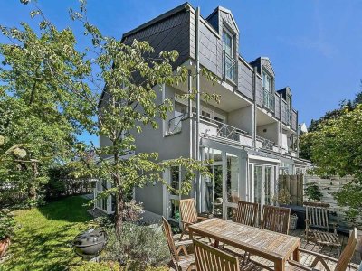 Neuwertiges Reiheneckhaus mit 5 Räumen und idyllischem Garten in Gräfelfing-Lochham