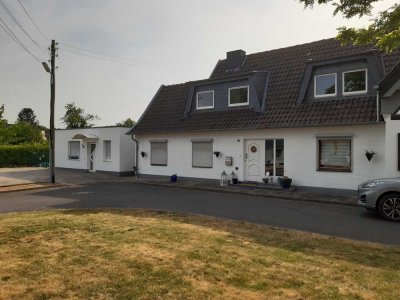 3 x LEER !! Seniorenbungalow mit weiteren 2 Wohnungen, Gerichtsgutachten 490.000.- !!