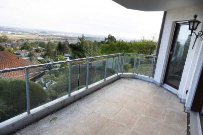 Haus im Haus! Wohnung mit traumhaftem Fernblick (Gerlingen-Bopser)!