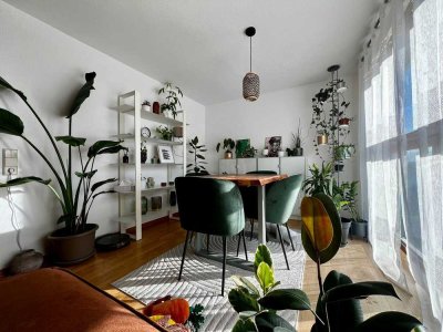 Sehr schöne, helle 3-Zimmer-Maisonettewohnung mit Parkettboden, Einbauküche, Dachterrasse, Stellpl.