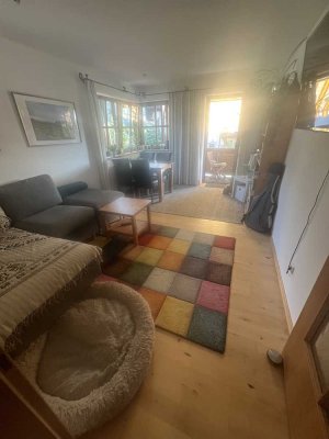 Traumhafte 2-Raum-Wohnung mit Bergblick und Einbauküche in Bayerisch Gmain