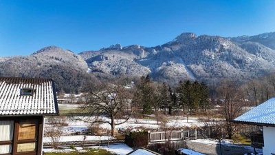 Sie suchen Komfort-Ruhe-Ausblick von zwei Balkonen! Helle Dachgeschosswohnung im Neubau
