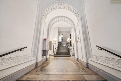 Großzügige 5-Zimmer-Altbauwohnung nahe Schottentor - Sanierungsbedürftig