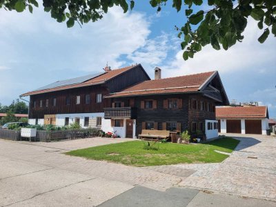 Schönes saniertes altes Holzhaus / Bauernhaus - Ruhige Lage