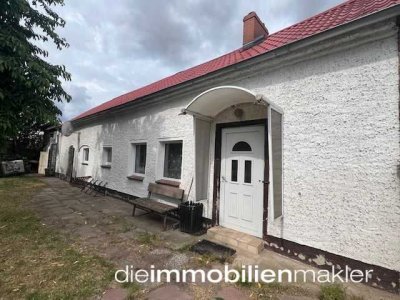 Grundstück mit kleinem Bauernhaus auf dem Land in Märkische Heide