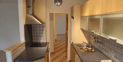 3-Zimmer Wohnung mit verglaster Loggia und Garagenstellplatz