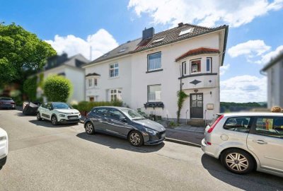 Viel Raum in Hatzfeld – Stilvolles Mehrgenerationenhaus mit Charakter, Gartenparadies und Weitblick