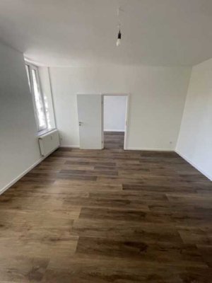 Nach Kernsanierung: Wohnen Sie dort wo andere Ihre Freizeit verbringen wollen! Inkl. Einbauküche!