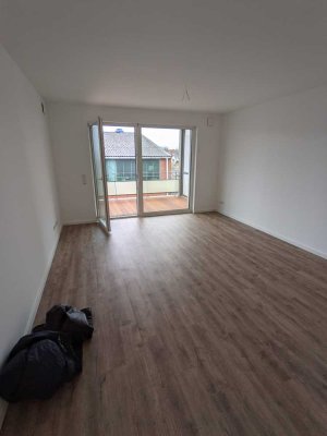 Moderne 3-Zi Wohnung mit Balkon und EBK in Henstedt-Ulzburg