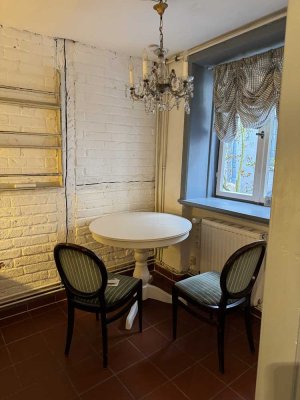 Modernisiertes Haus mit drei Zimmern und Einbauküche in Lübeck