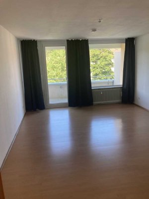 Neuwertige 1-Zimmer-Wohnung mit Balkon und Einbauküche in Kempten