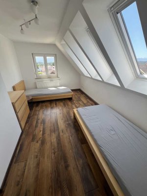 2‑Zimmer im DG, herrlicher Panoramablick, gut angebunden