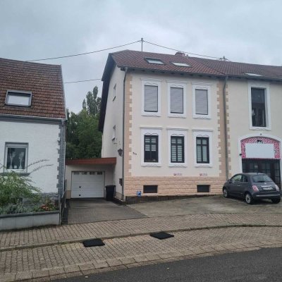 Doppelhaushälfte