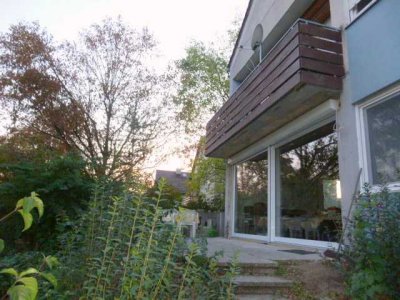 Helle, freundliche 6-Zimmer-Wohnung mit Terrasse