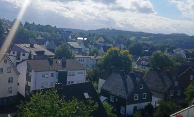 Gemütliche Dachgeschosswohnung (Siegen/Giersberg) zu vermieten