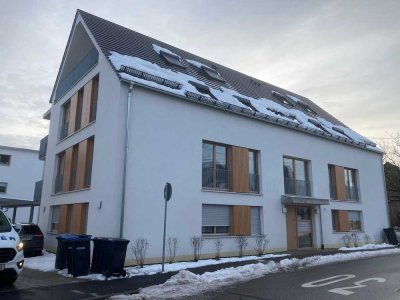 Sonnige und neuwertige 4-Zimmer-Wohnung in ruhiger Lage
