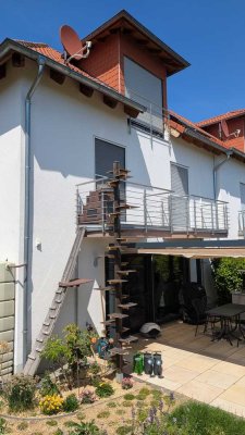 Reiheneckhaus mit viel Platz, zentral und ruhig gelegen, Tiefgarage, Solarthermie und PV-Anlage
