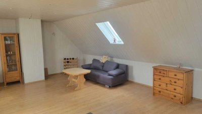 Freundliche und sanierte 1-Raum-DG-Wohnung in Bovenden