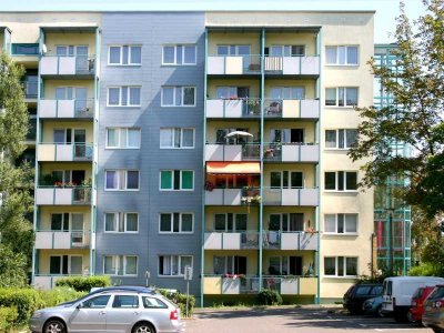 1-Raum-Wohnung mit Aufzug, Balkon und Dusche
