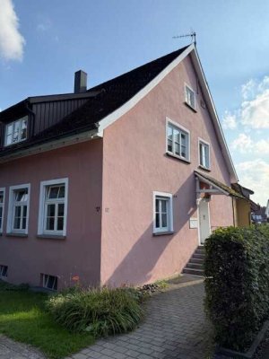 3-Zimmer Wohnung mit Stellplatz und Gartenfläche!