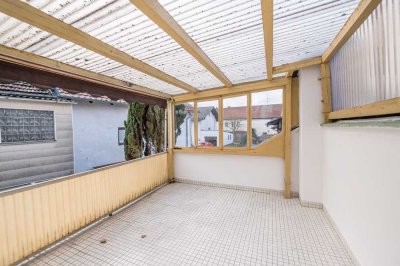 Exklusives Reiheneckhaus in Frontenhausen: Historischer Charme trifft auf Neubau-Komfort