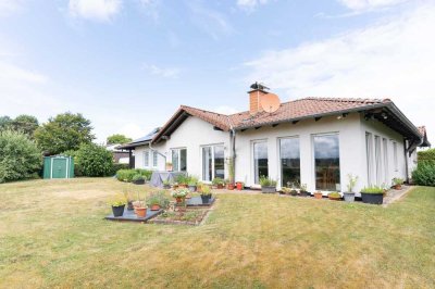 Einfamilienhaus in Feldrandlage mit herrlichem Weitblick und vielseitiger Nutzungsmöglichkeit